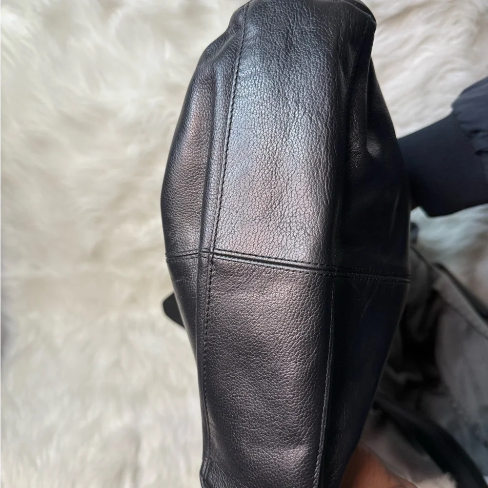 Coach Black Leather Men’s Messenger Bag